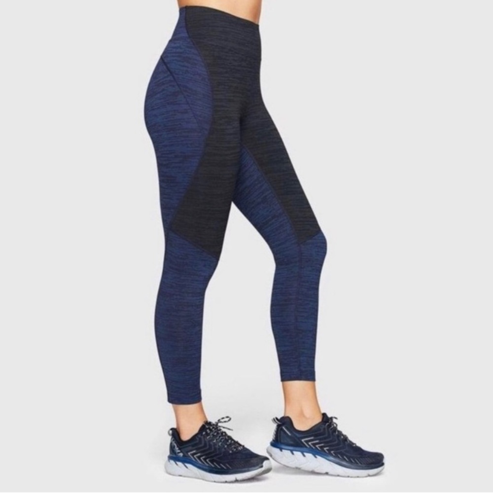 Outdoor Voices navy and black athletic leggings